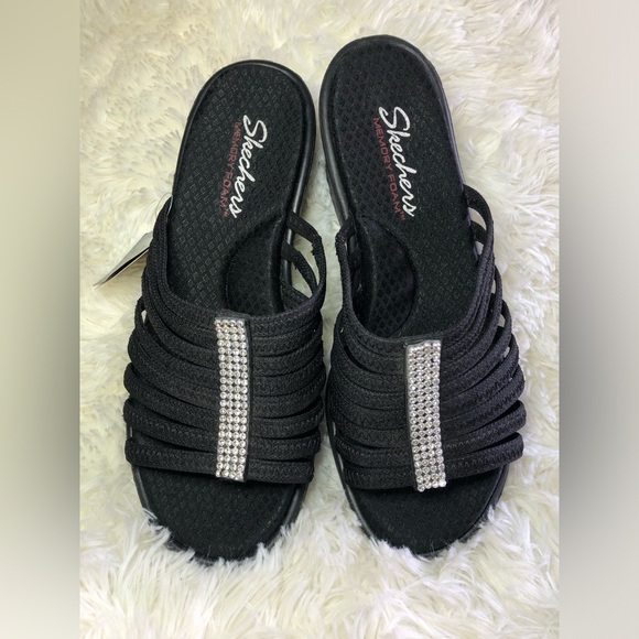 Skechers Women's Black Sandals with Silver Accents NWT size 9 - Picture 4 of 15